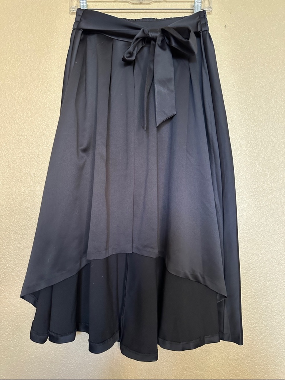 Womens Black Bow Tie-Waist Hi-Low Midi Skirt